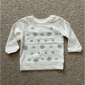 Infant Carter’s sweatshirt size 6M